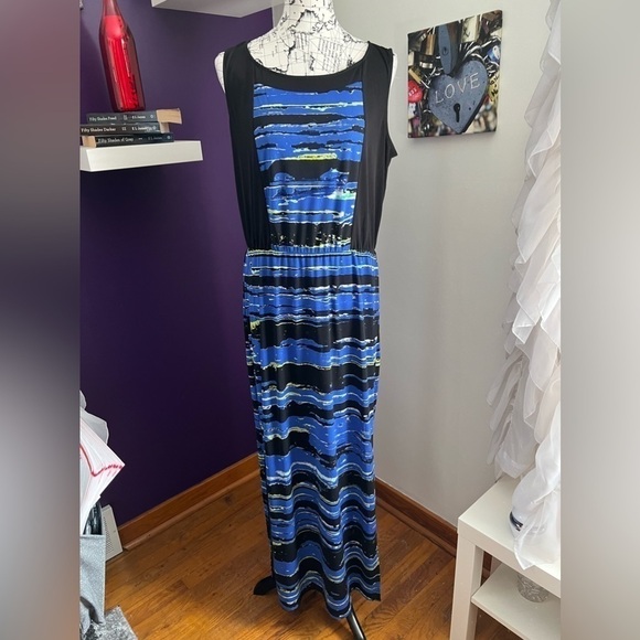 7 for $30 Marc New York Sleeveless Maxi Dress - Picture 1 of 8